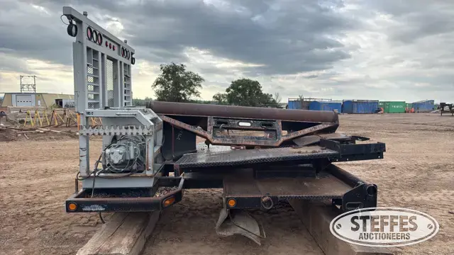 Diamond winch truck body