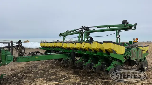 John Deere/Moore Built 2422