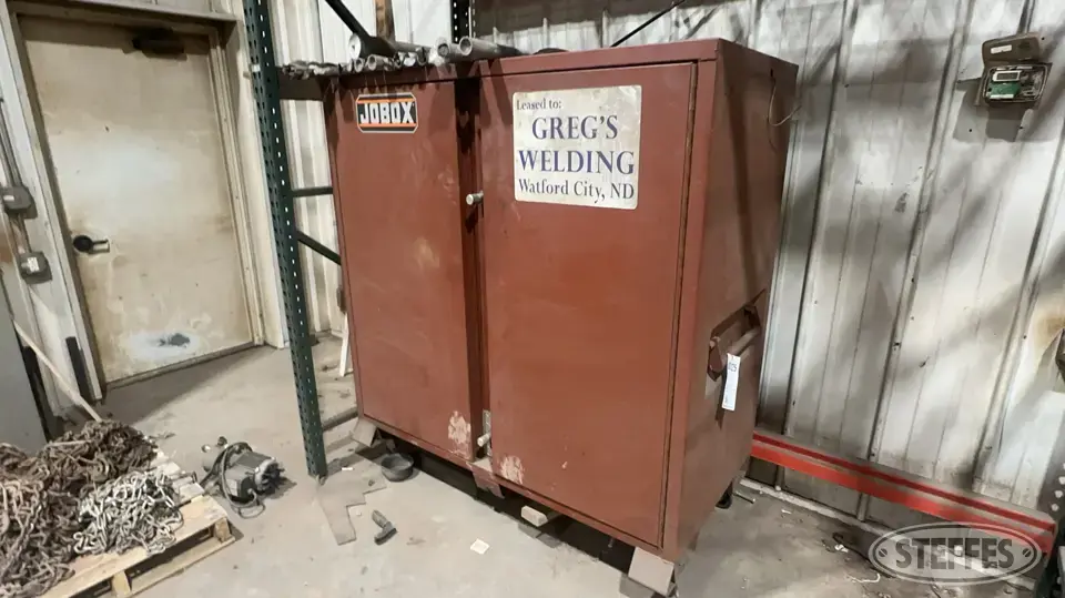 Jobox Storage and Bench