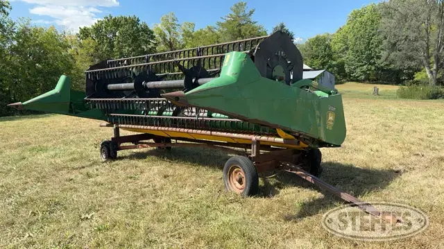 John Deere 216