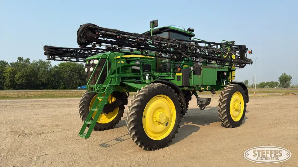 2010 John Deere 4730 Self-Propelled Sprayer