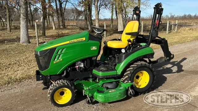 2013 John Deere 1025R