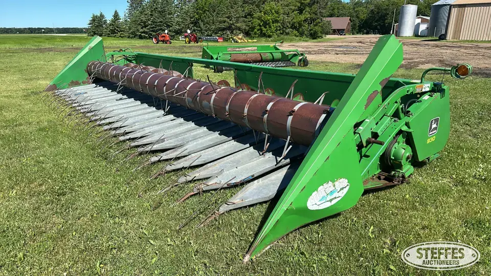 1997 John Deere 930 Sunflower Head