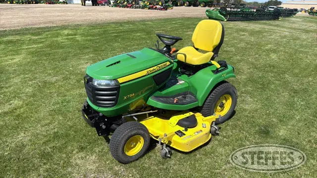 2018 John Deere X734