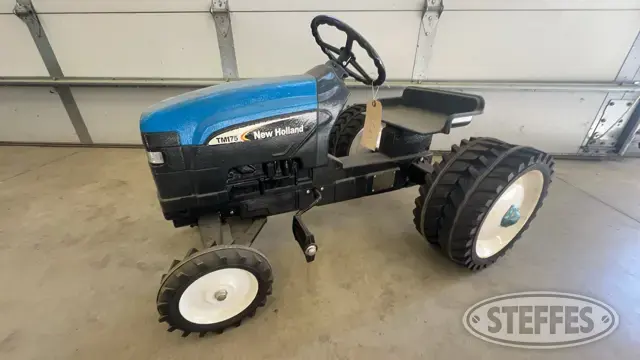 New Holland TM145