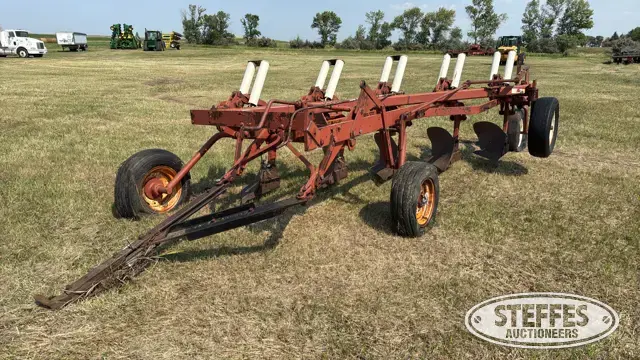International 770