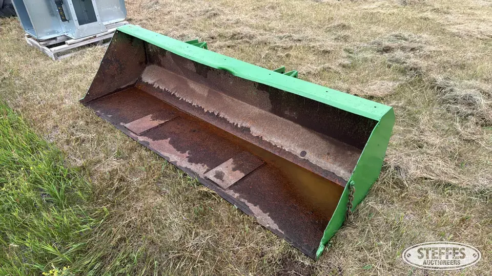 John Deere loader bucket Tractor Loaders and Attachment