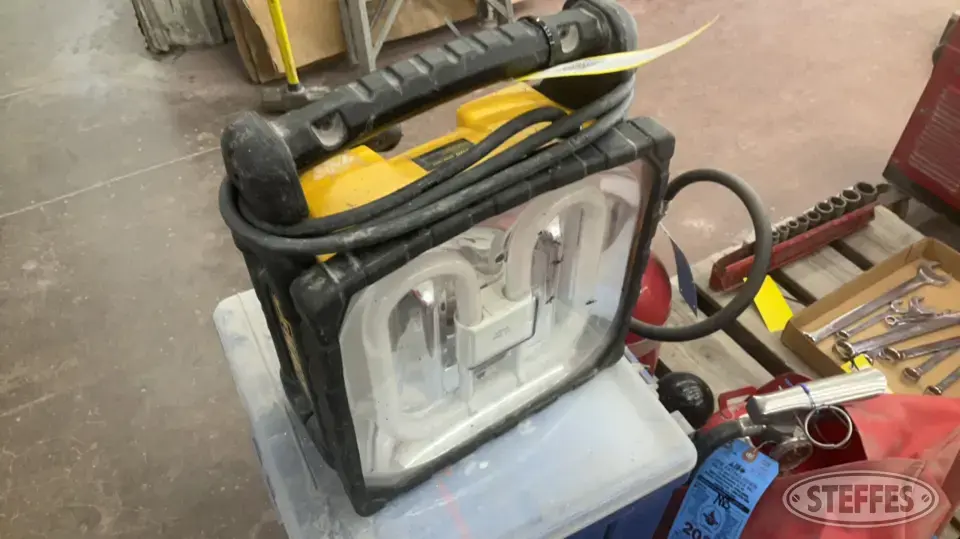 DeWalt Work Light General Tools and Shop Supply