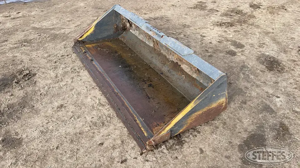 CNH LPE Skid Steer Bucket
