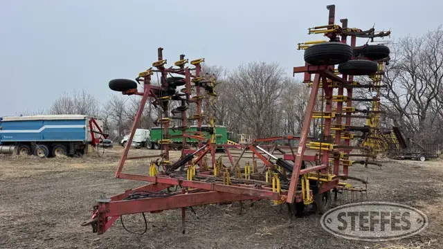 1980 Bourgault 3438