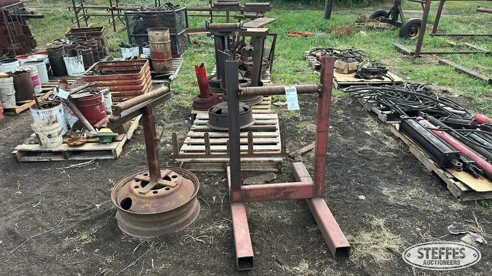 Metal stands & rollers Storage and Bench