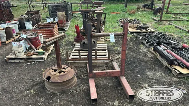 Metal stands & rollers