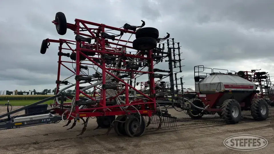 2021 Wil-Rich 2530 Chisel Plow