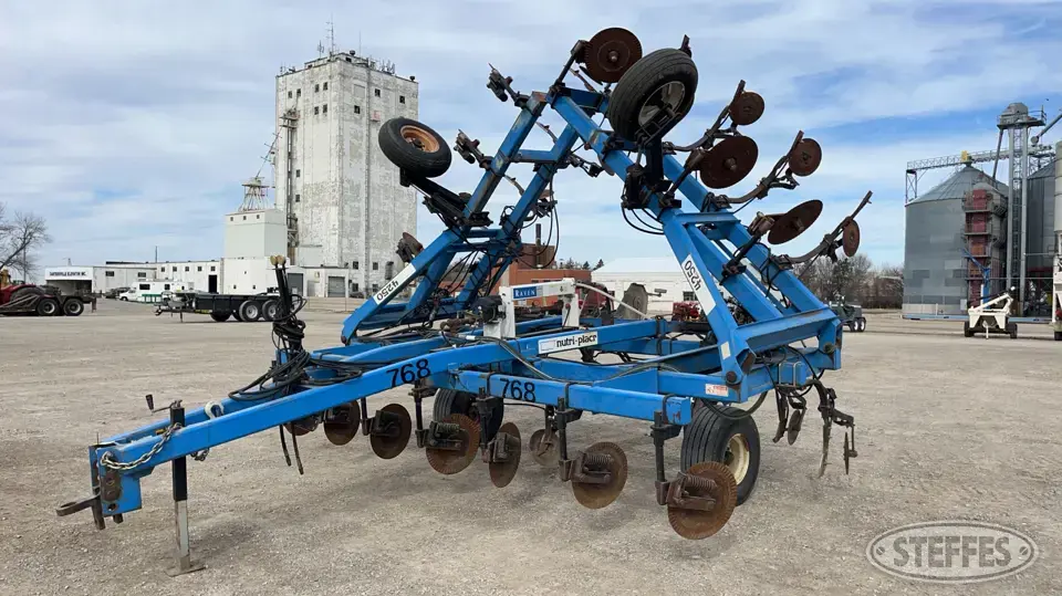 DMI 4250 Nutri-Placr NH3 Applicator
