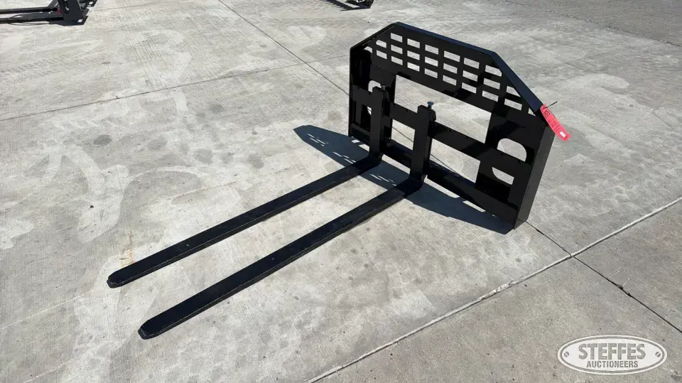 2026 GIYI DHC Skid Steer Fork