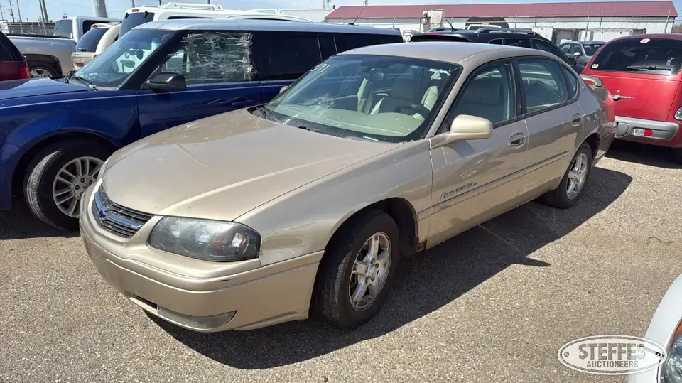 2004 Chevrolet Impala LS Car