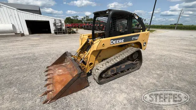 2006 John Deere CT322