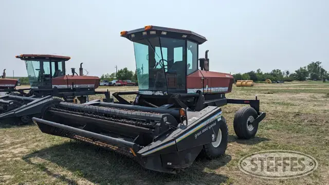 1994 MacDon 9000