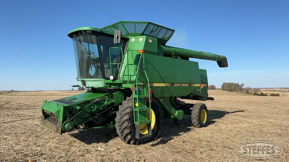1995 John Deere 9500 Combine