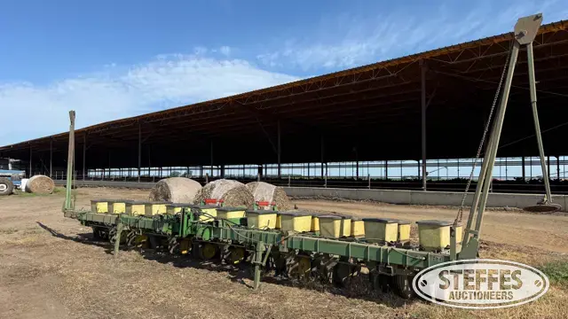 John Deere 7100
