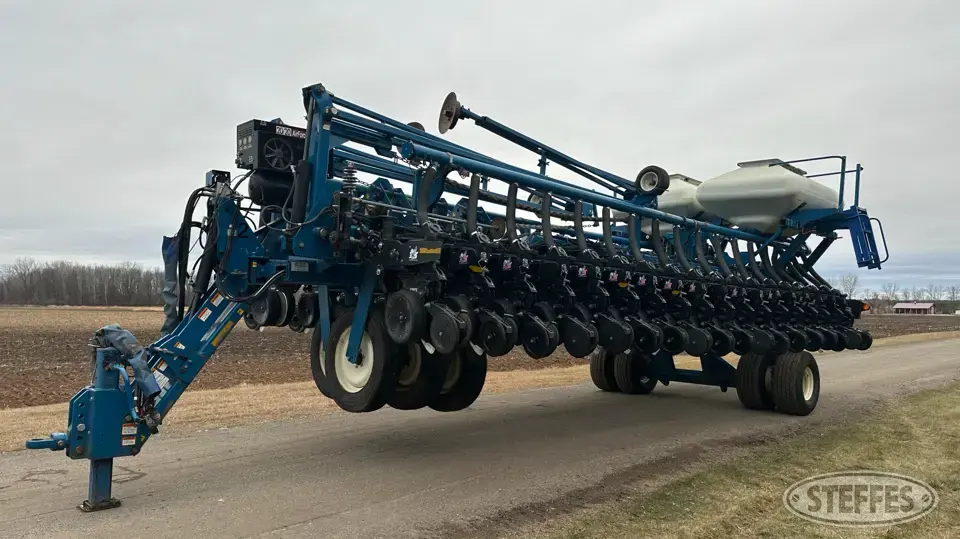 2008 Kinze 3700 12 or More Row Planter