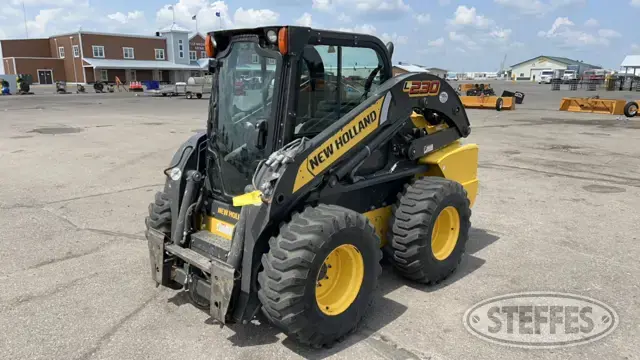 2012 New Holland L230