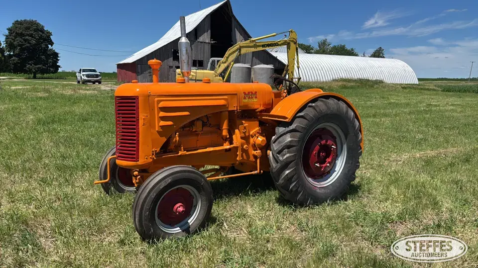 1940 Minneapolis-Moline GT standard Collectible Tractor