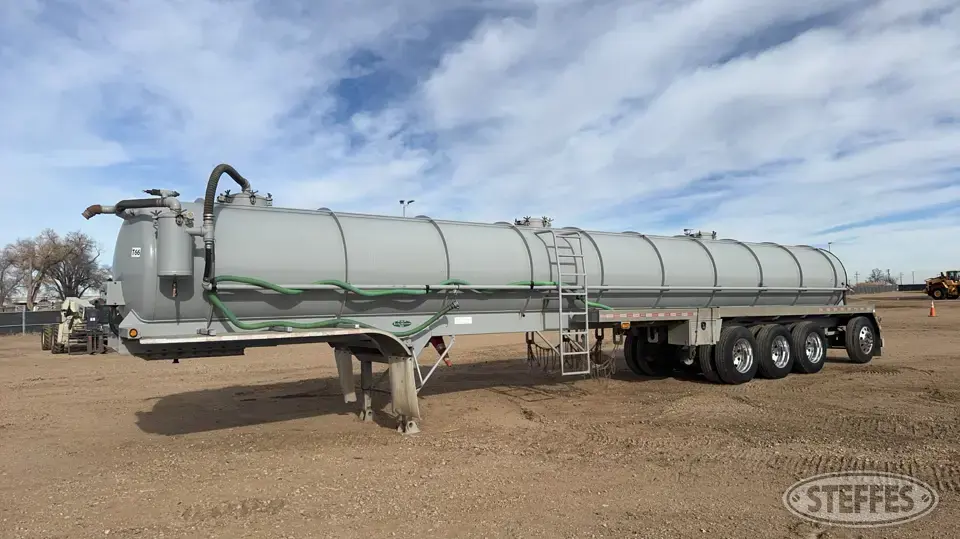 2019 Dragon 193 BBL Vacuum Trailer