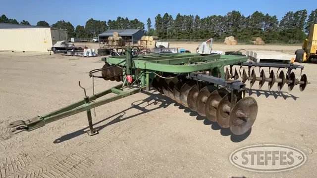 John Deere 210