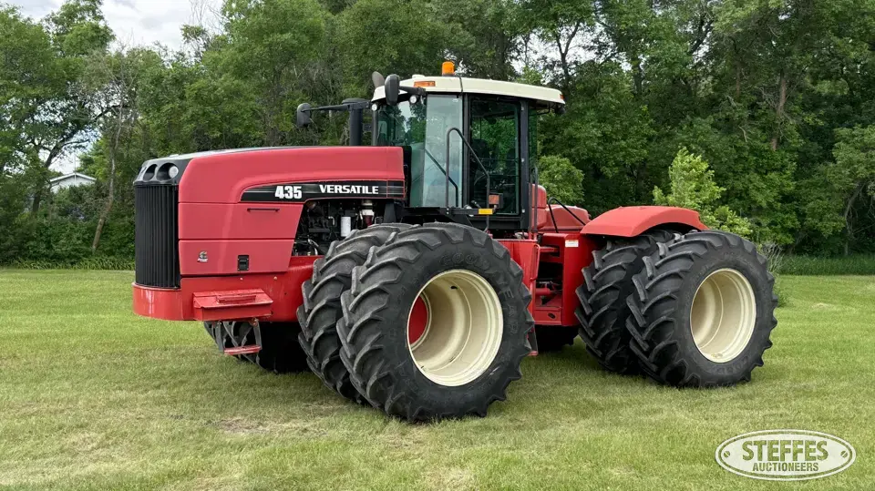2009 Versatile 435 4WD Tractor