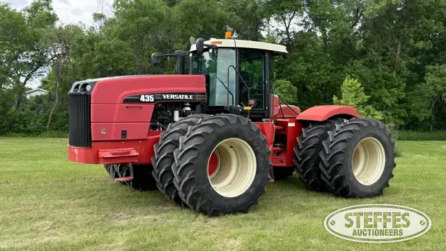 2009 Versatile 435