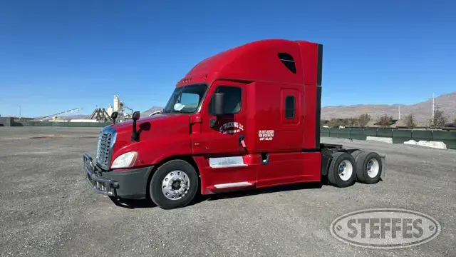 2015 Freightliner Cascadia 125