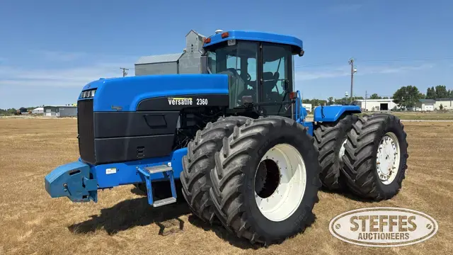 2000 Versatile 2360