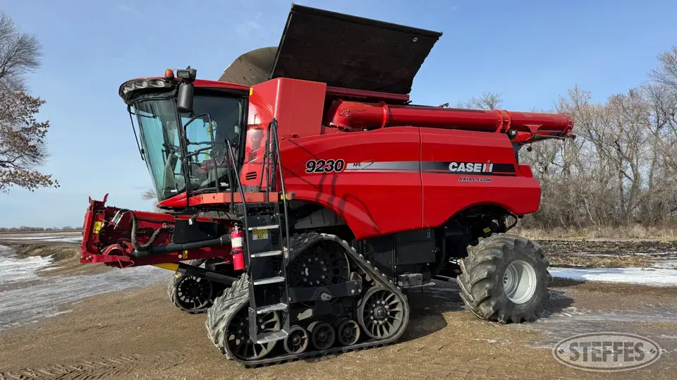 2013 Case IH 9230 Combine