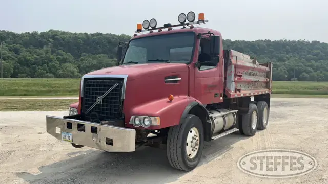 2004 Volvo