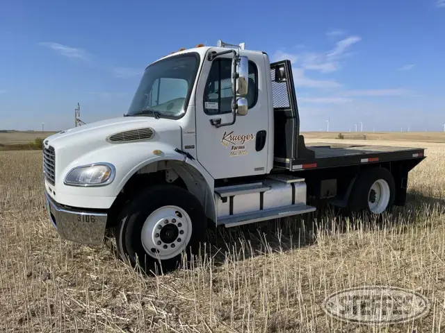 2005 Freightliner Business Class M2
