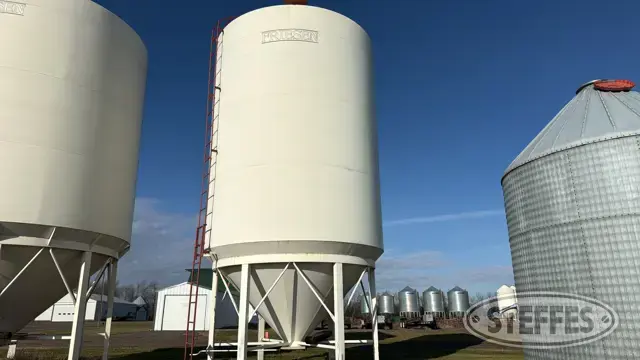 Friesen hopper bin