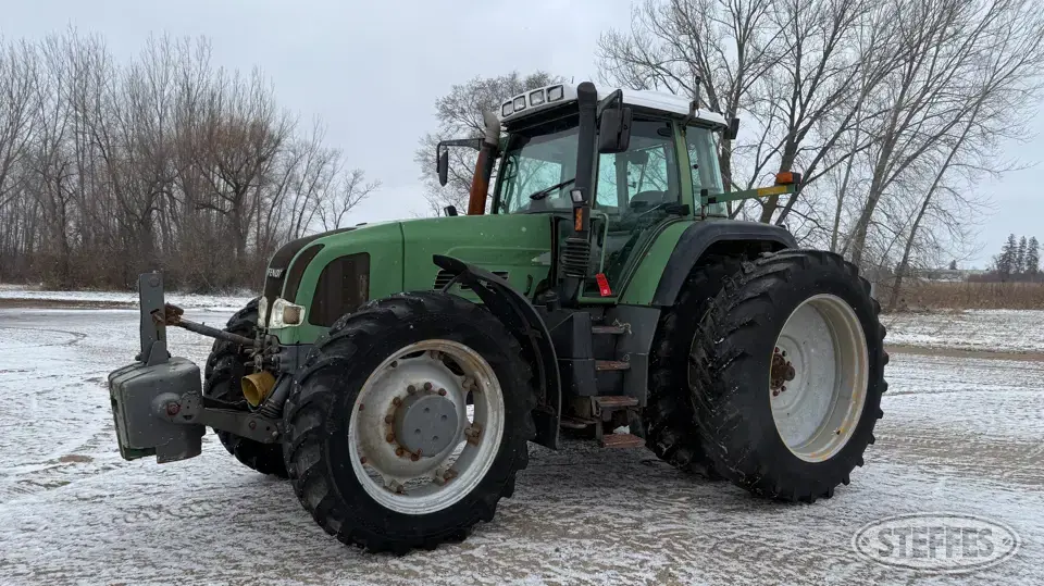 2002 Fendt 926 Vario MFWD Tractor