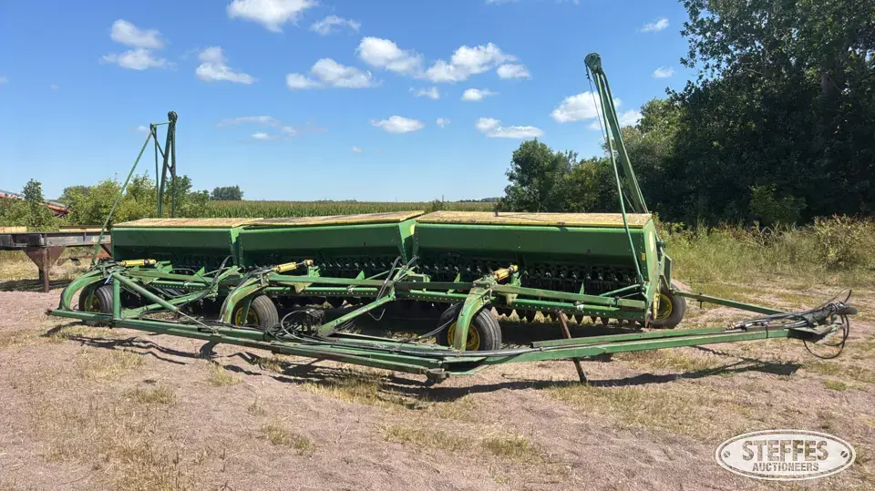 1986 John Deere 9350 Press Drill