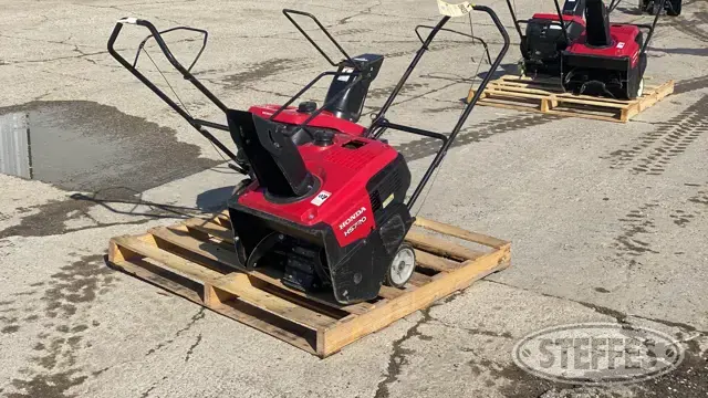 (2) Honda HS720