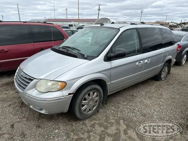 2005 Chrysler Town & Country Limited