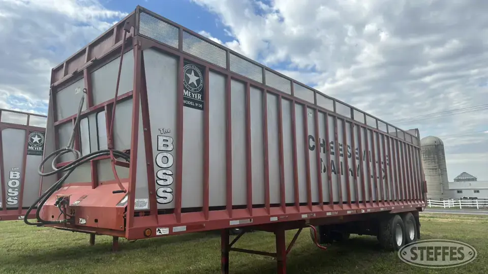 2010 Meyer 9136RT Forage Wagon