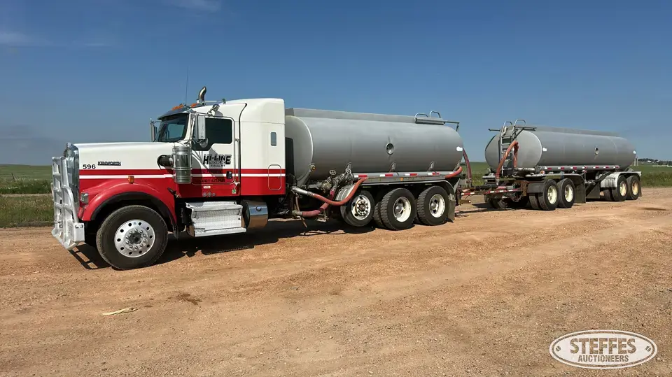 2016 Kenworth W900 4,200 gal. Tank Truck