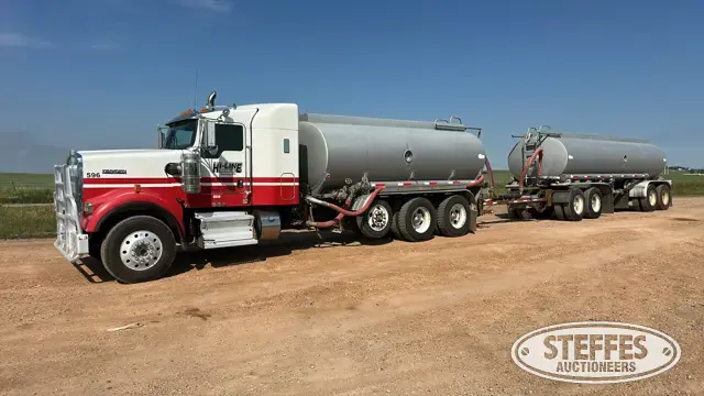 2016 Kenworth W900 4,200 gal.