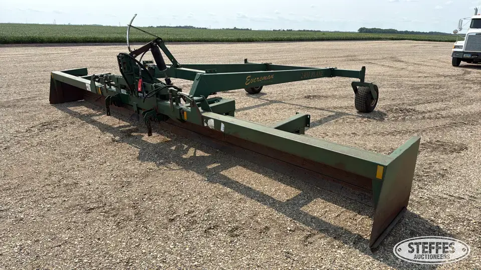 Arts-Way/Eversman V2400 Land Plane