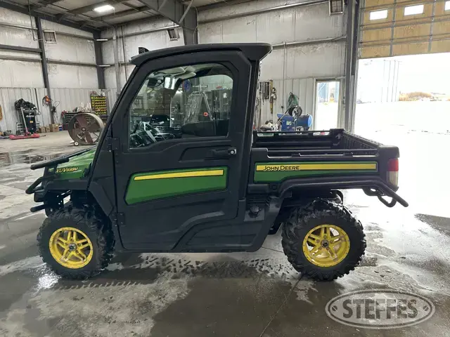 John Deere XUV 835M