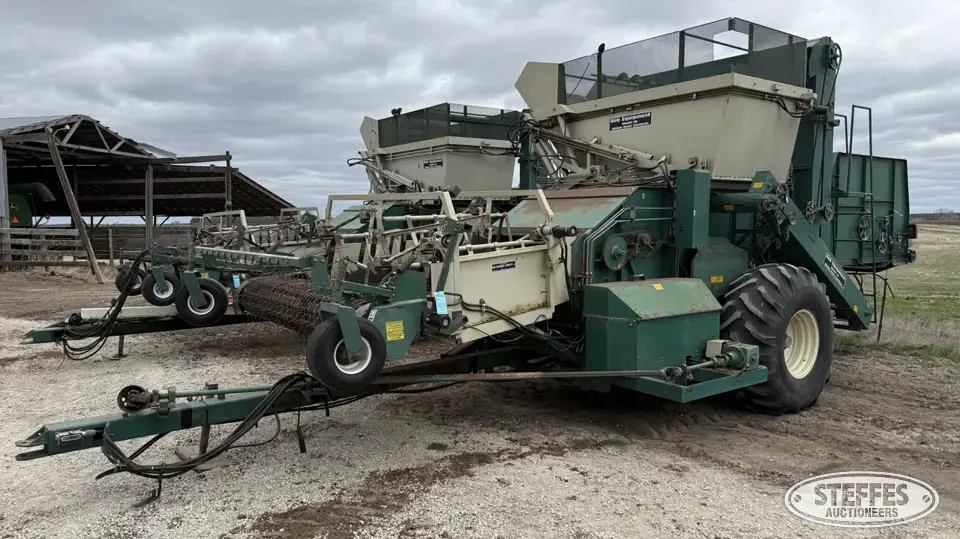 2002 Bob Equipment 56 Edible Bean Combine