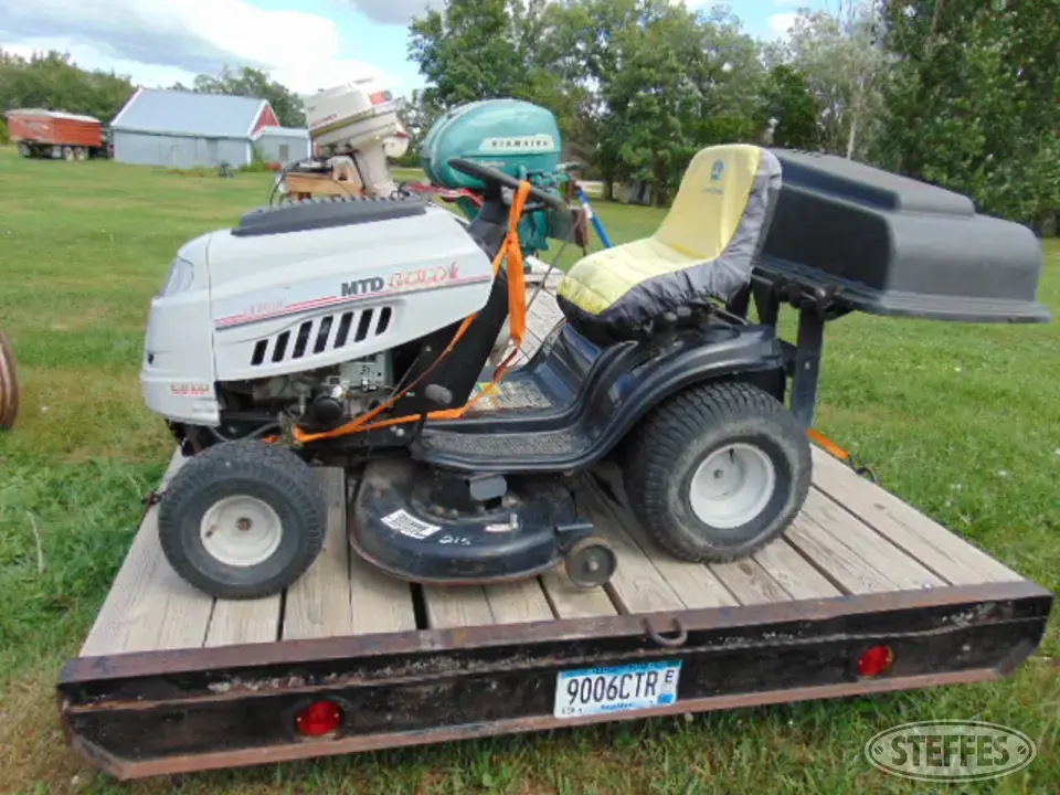 MTD Gold Lawn Tractor