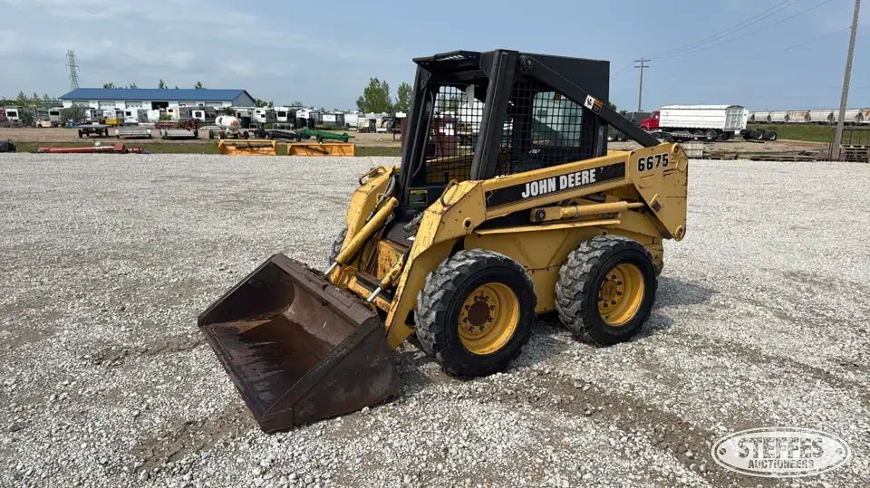 1994 John Deere 6675 Wheeled Skid Steer