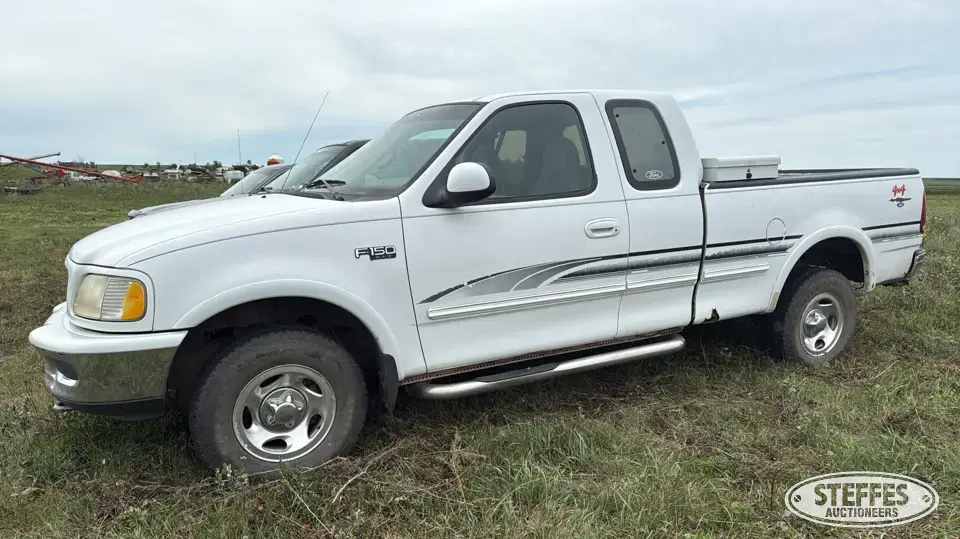 1997 Ford F-150 XLT Half Ton Pickup